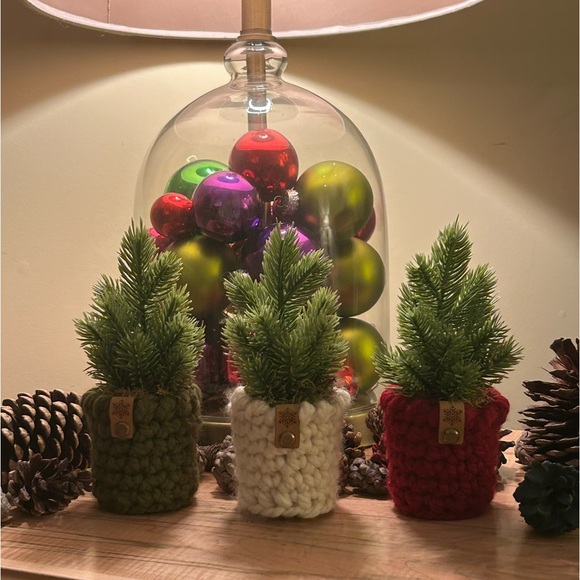 Mini Christmas/Evergreen Tree  Set of 3 with Crochet Cozy Handmade - Picture 1 of 11